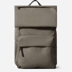 Like new. Everlane backpack. Unisex.